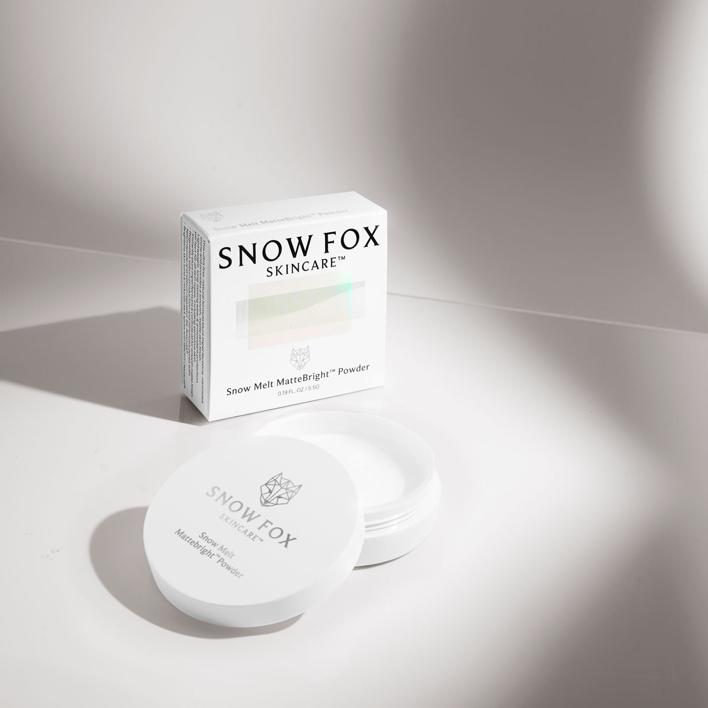雪融柔霧輕盈定妝蜜粉